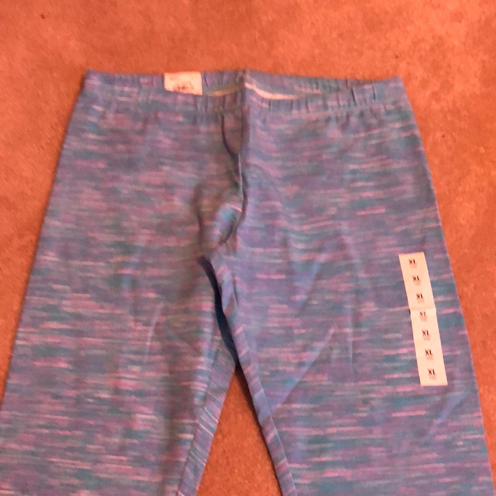 Light blue capris/leggins